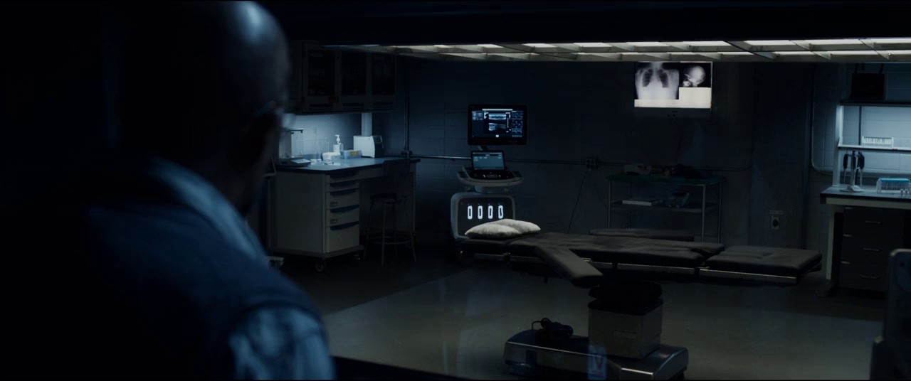 Fantastic Four (2015) BluRay Hindi + English 720p x264 AVC HE-AAC 2.0 MSub.mkv.0002